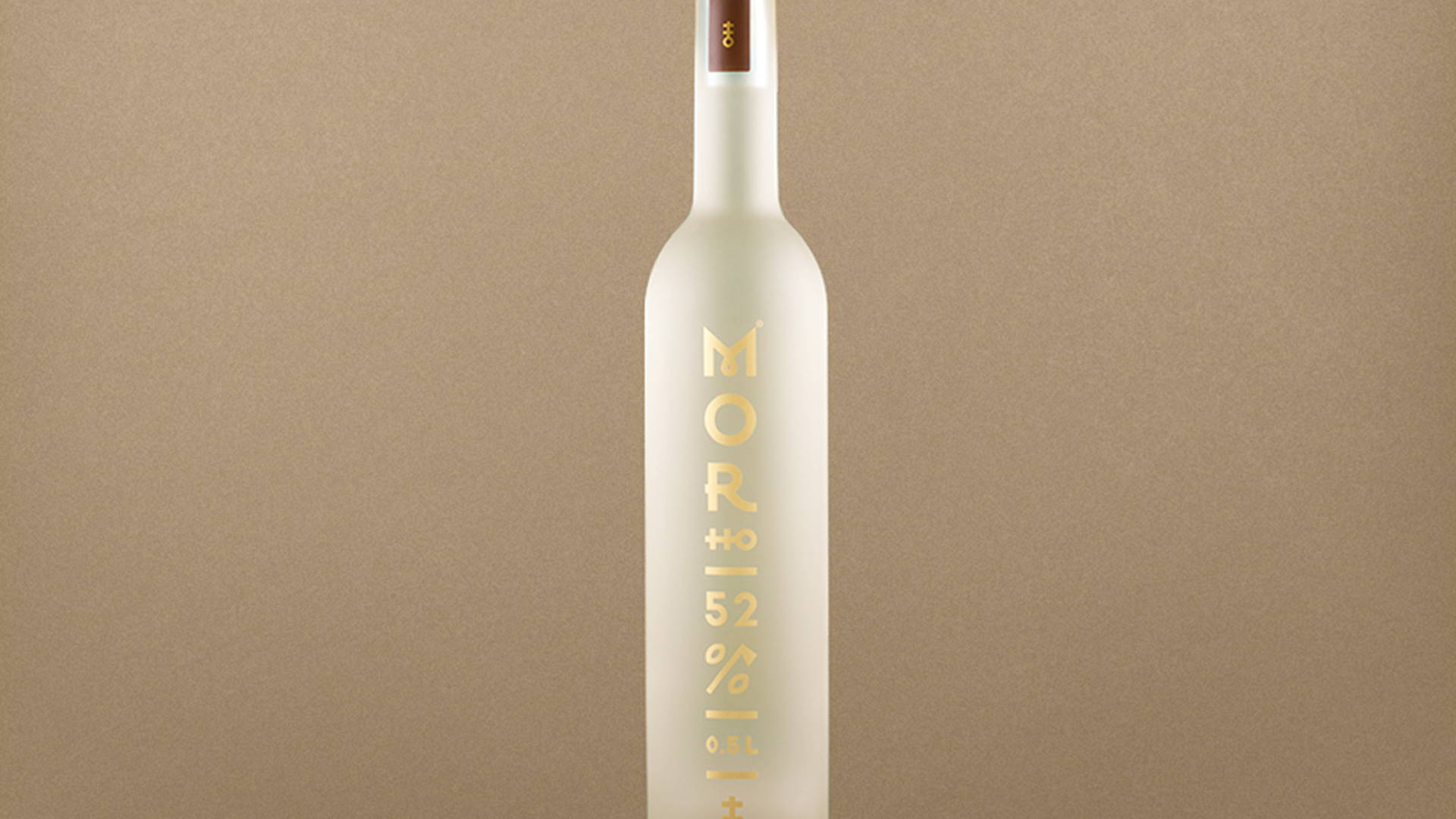 Featured image for Morho is a Traditional Slovakian Spirit With A Nice Minimalistic Look