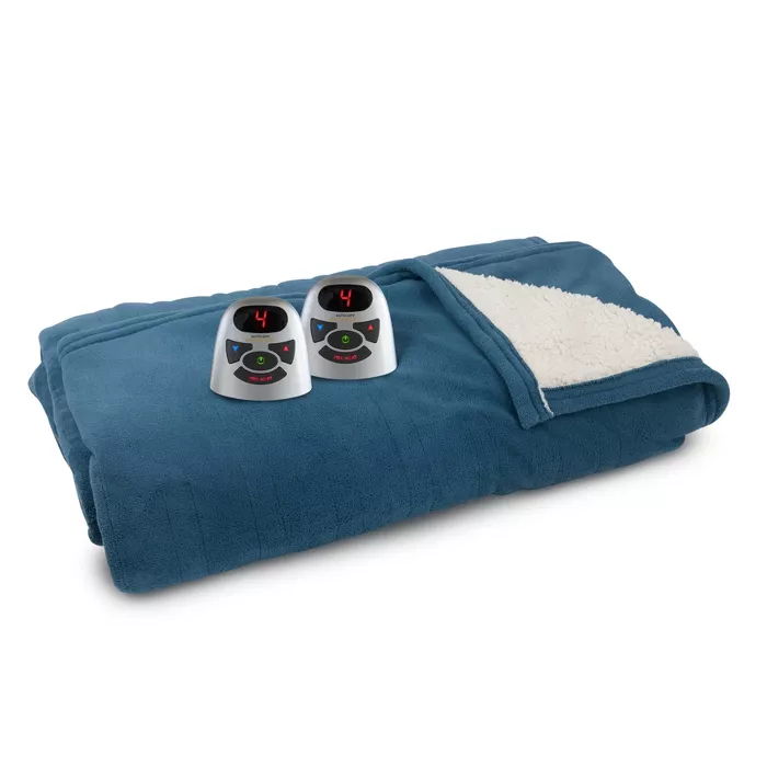 Lightspeed Outdoors XL Plush Fleece Outdoor Blanket vs Biddeford