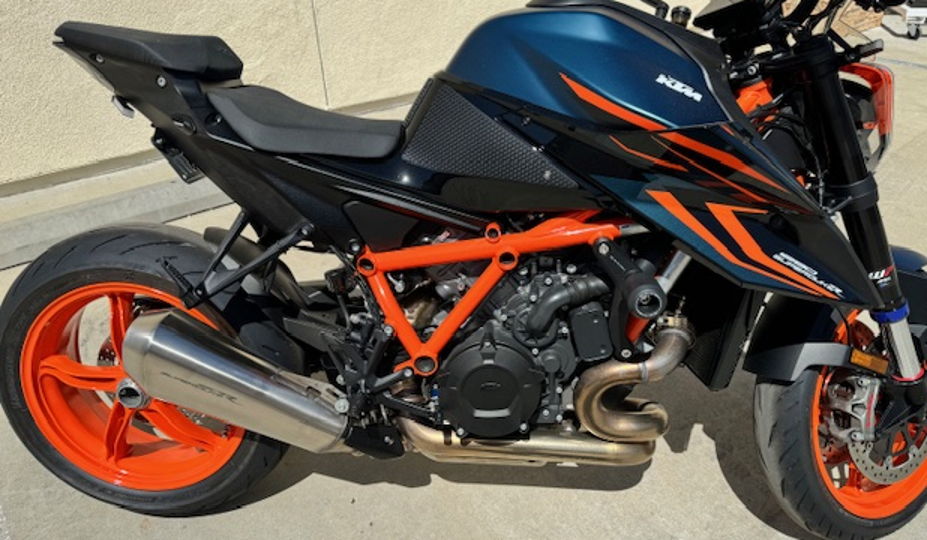 KTM 1290 SUPER DUKE R EVO for rent near THOUSAND OAKS , CA