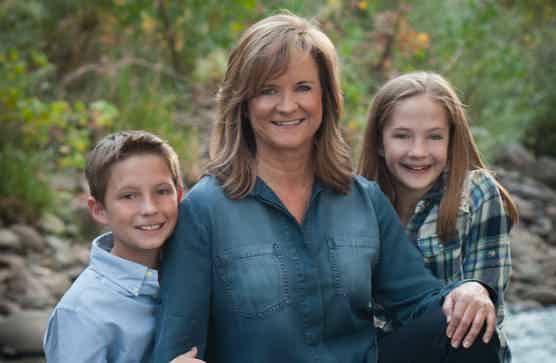 Image of owner, Beth Deasy, with her two children