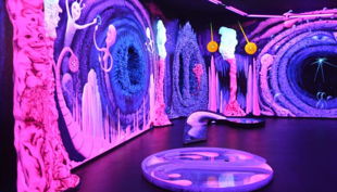 bg pit pat wonderland d minigolf neon illusion