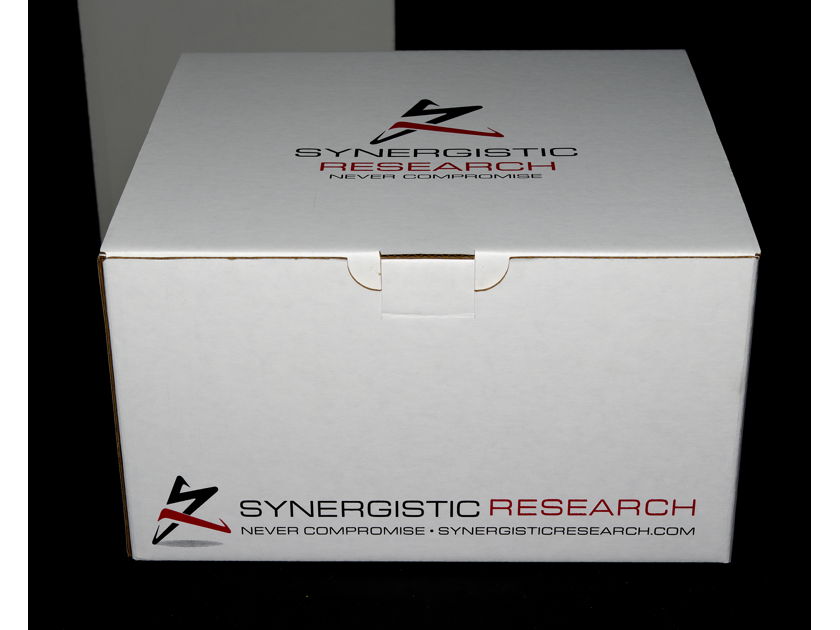 SYNERGISTIC RESEARCH POWERCELL 8 UEF SE POWER CONDITIONER