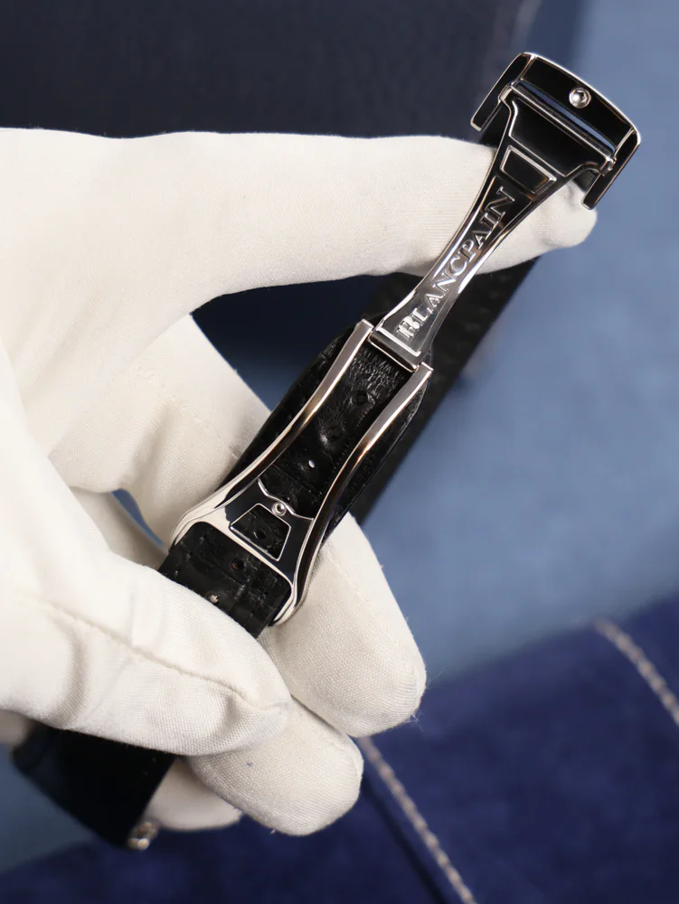 Ref 6263 in Platinum, Limited Edition of 10 pcs