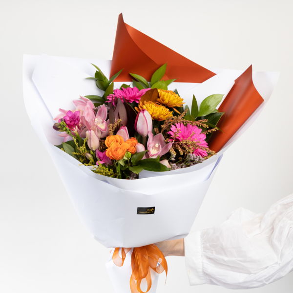 Bright And Bold In A Vase_flowers_delivery_interflora_nz