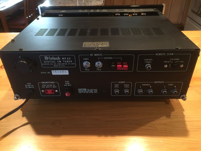 McIntosh MR80 FM stereo tuner