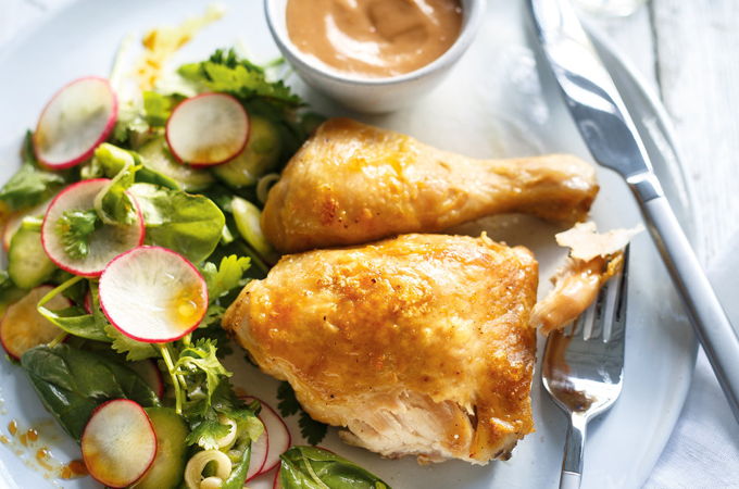 Cuisses de poulet au four à la sauce aux arachides