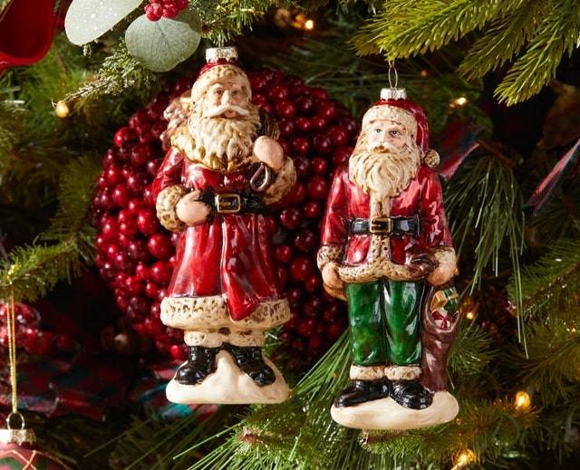 outdoor decoration nutcrackers with wreath and candy cane