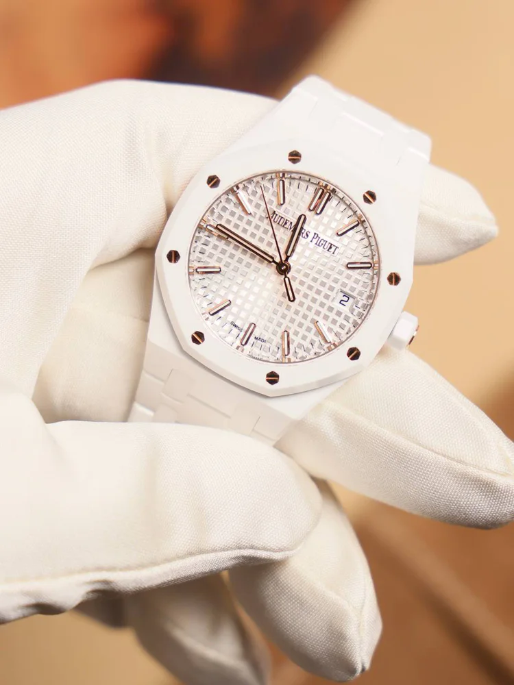 Audemars Piguet Royal Oak Selfwinding 77350CB.OO.1266CB.01 2026 unworn 34mm White Ceramic Silver dial Box & Papers 2026 , image 1 Audemars Piguet Royal Oak Selfwinding 77350CB.OO.1266CB.01 2026 unworn 34mm White Ceramic Silver dial Box & Papers 2026 , image 1