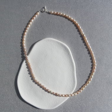 Necklace made of freshwater pearls