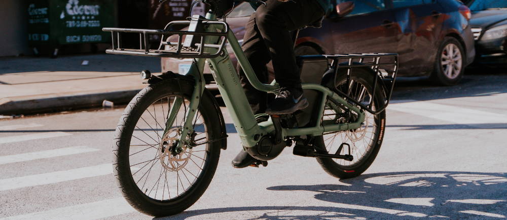 Momentum e-Bike with a man riding PakYak