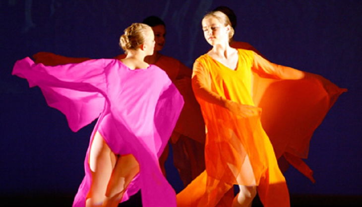 tanzetage tanzende frau