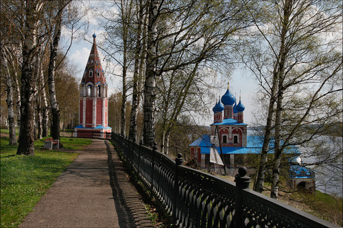 Левый берег Волги: Романов-Борисоглебск и Толгский монастырь
