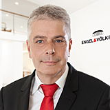 Martin Bloch ist Immobilienmakler bei Engel & Völkers in Berlin.