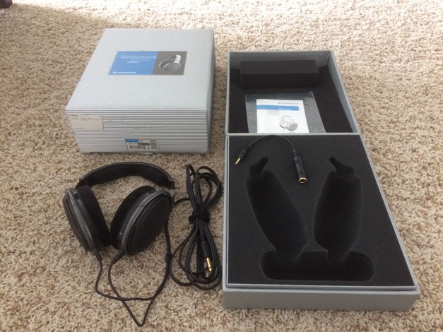 HD650 with original packaging