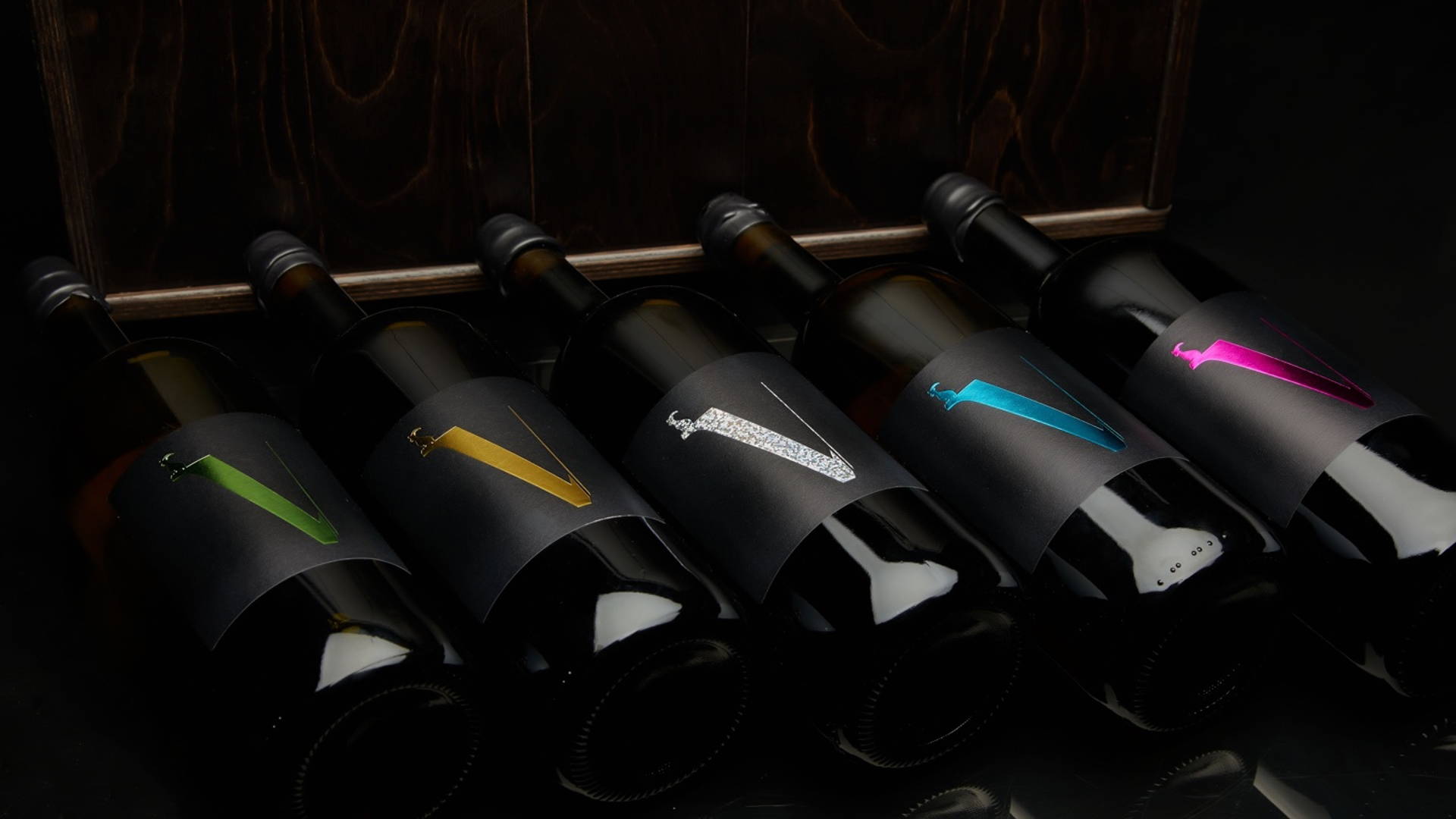 Featured image for Vouni Panayia Winery's Set Of Bottles Designed By Marios Karystios Is Impeccably Elegant