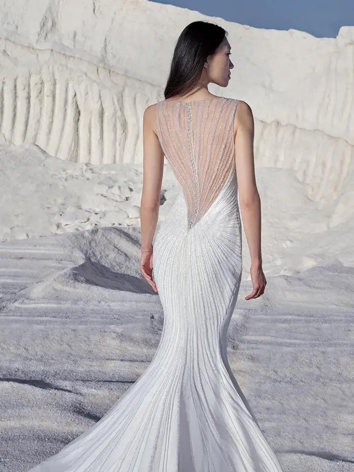 détail arrière robe de mariée SUNSHINE