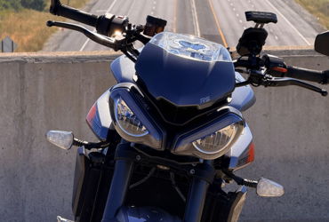 2025 TRIUMPH STREET TRIPLE 765 RS motorcycle for rent near Tustin, CA