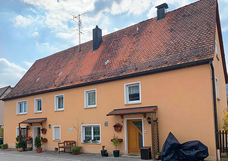  Nürnberg
- Happurg: Zweifamilienhaus mit Entwicklungspotential