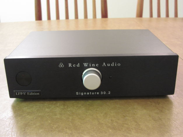 Red Wine Audio Signature 30.2 Integrated  LFP-V Version