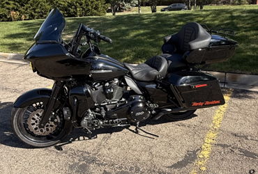 2020 HARLEY-DAVIDSON ROAD GLIDE motorcycle for rent near Louisville, CO