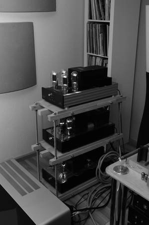 Mono AMP Tower