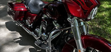 2017 HARLEY-DAVIDSON STREET GLIDE motorcycle for rent near Mounds View, MN