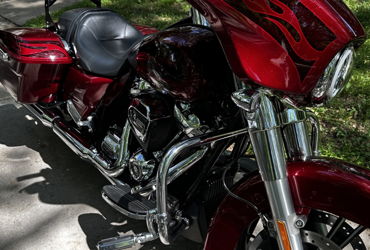 2017 HARLEY-DAVIDSON STREET GLIDE motorcycle for rent near Mounds View, MN
