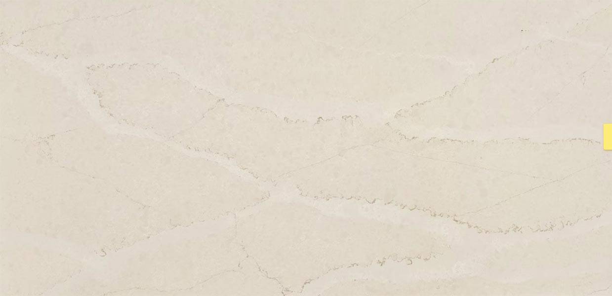 Materialmuster Silestone Linen Cream, wärmerer beigefarbener Grundton mit feinerer, sandiger Textur.