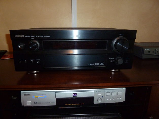 YAMAHA  RX-V2400 7.1 Home Theater receiver
