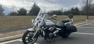 2009 YAMAHA V STAR 950 TOURER LIQUID SILVER motorcycle for rent near Chantilly, VA