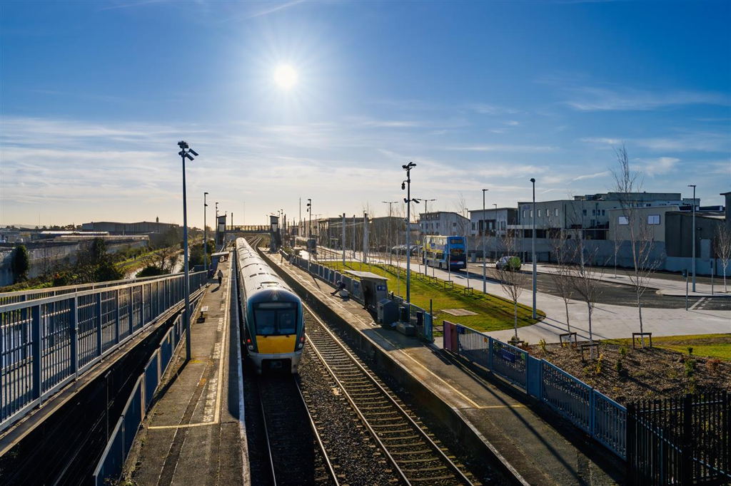 Larnród Éireann (Irish Rail) ตั้งตารอที่จะเริ่มสัญญาสามปีกับ PCS