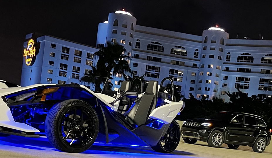 POLARIS SLINGSHOT S W/TECHNOLOGY PACKAGE for rent near Jacksonville, FL
