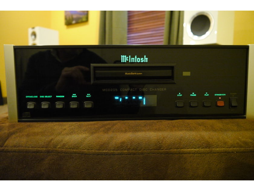 McIntosh MCD-205 5 Disc CD Changer