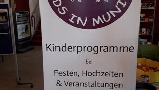 kids in munich schild