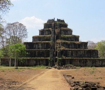 Храм Бенг Меле и храмовый комплекс Ко Кер