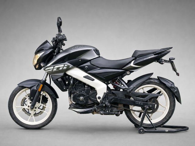 Bajaj Rouser 200 Ns 2021