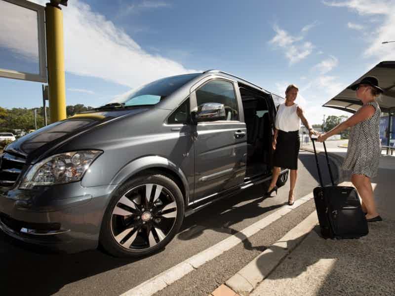 Pick up and Transfer from/to airport - photo 4