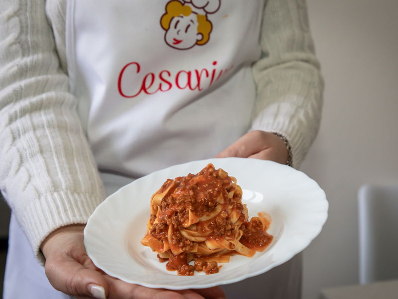 Cursos de cocina Bolonia: Clase magistral sobre tagliatelle con ragú boloñés.