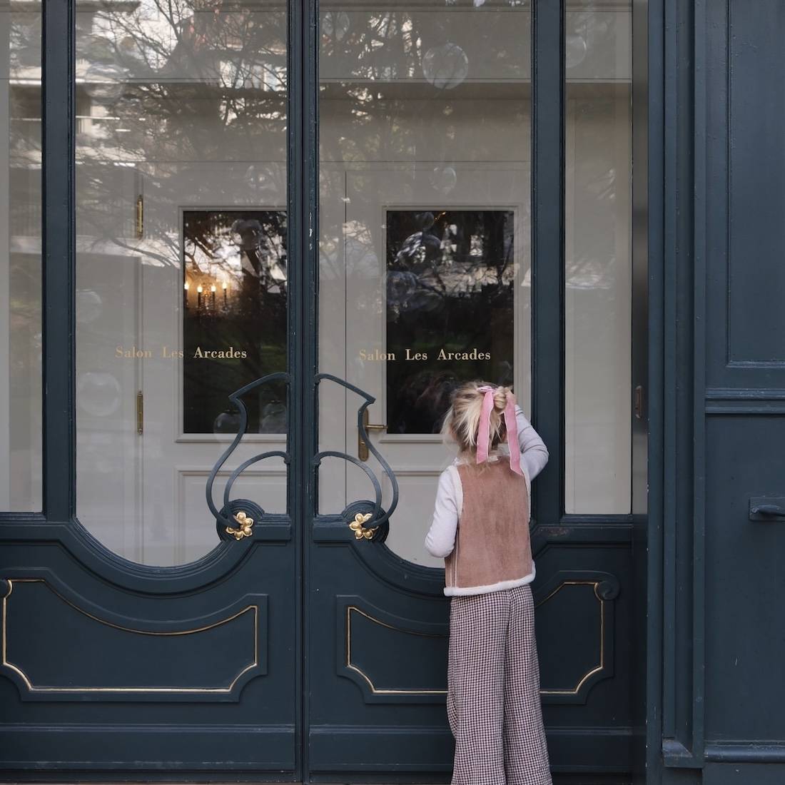 le gilet réversible brun beige bleu confort hiver indispensable bébé enfant junior adulte matchy matchy famille suisse excellence qualité élégance cadeau indispensable must-have style qualité excellence premium marque swiss brand kids baby child