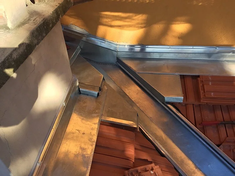 Réfection de la couverture de la Chapelle Saint-Laurent à Menton — photo 4 sur 10 — CEG TOITURE