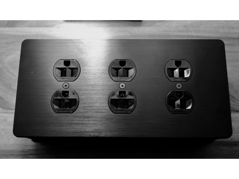 High Fidelity Cables MC-6 Power Conditioner