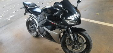 2007 HONDA CBR600RR motorcycle for rent near Kaneohe, HI