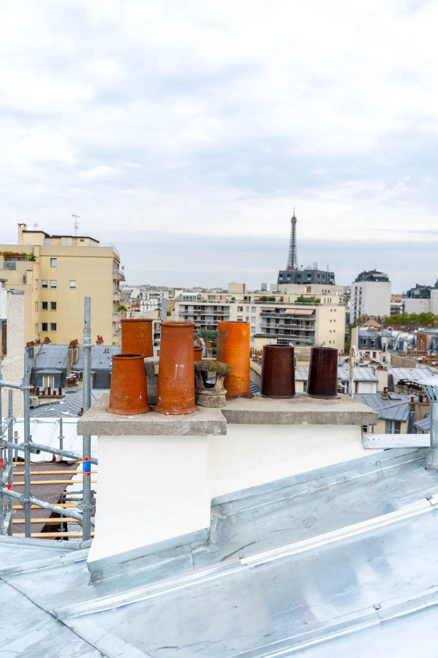 Un chantier parisien où chaque détail de toiture compte ! — photo 2