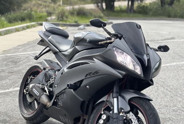 2013 YAMAHA YZF-R6 motorcycle for rent near Escondido, CA
