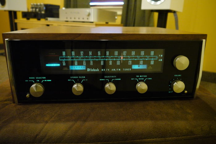 McIntosh MR-74 Vintage 70s AM/FM Tuner