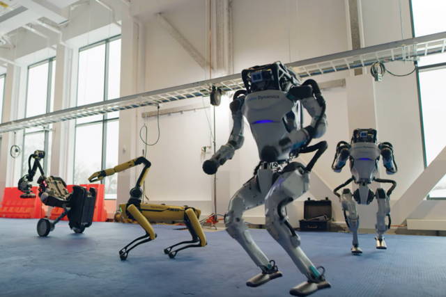 Boston Dynamics robots dancing
