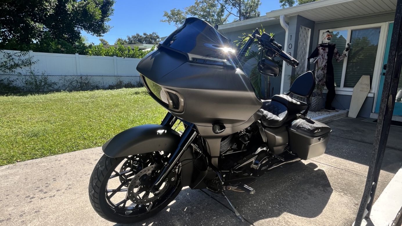 HARLEY-DAVIDSON FLTRXS ROAD GLIDE SPECIAL for rent near St. Petersburg, FL