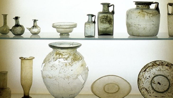 museum für kunst und kulrurgeschichte vasen