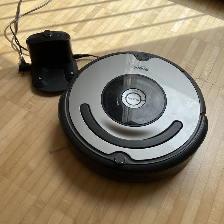 iRobot Roomba vacum cleaner