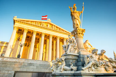 Full-Day Imperial Vienna Tour from Budapest with Hotel Pickup